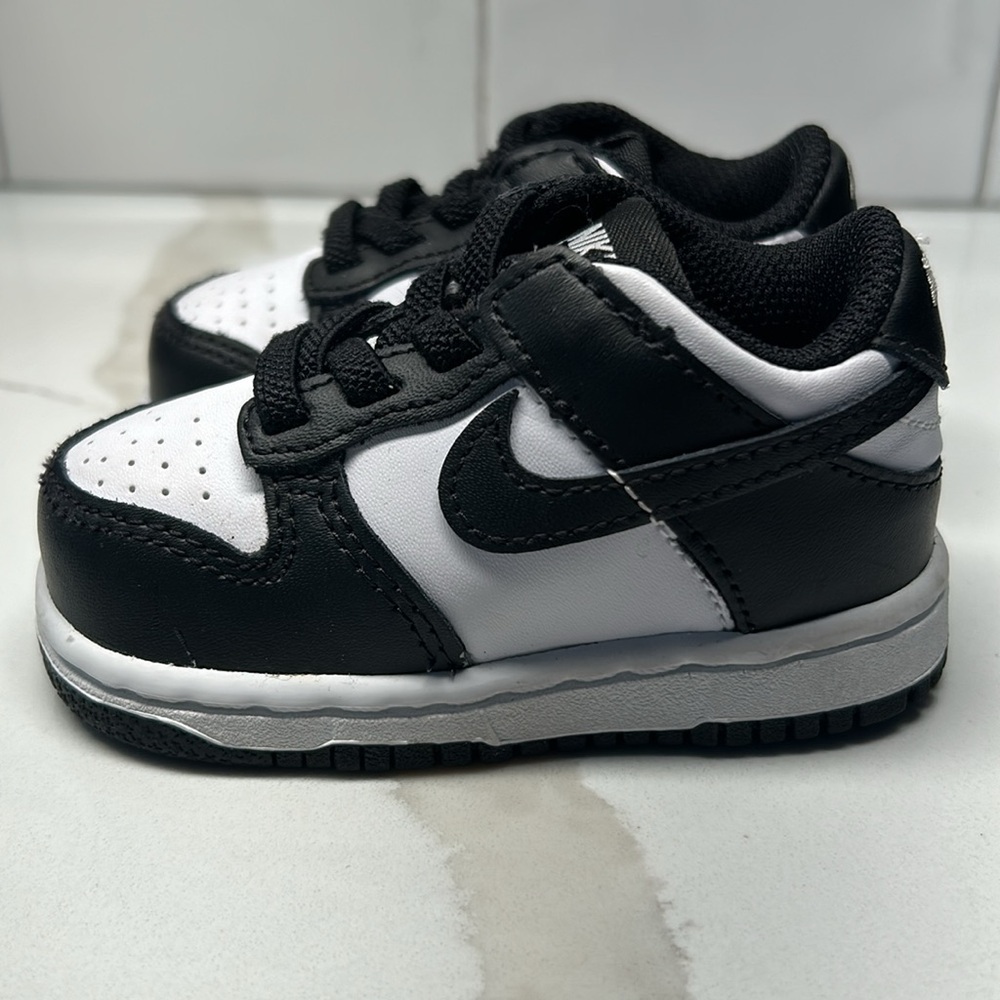 Baby/Toddler Nike Dunk low. - Picture 2 of 8